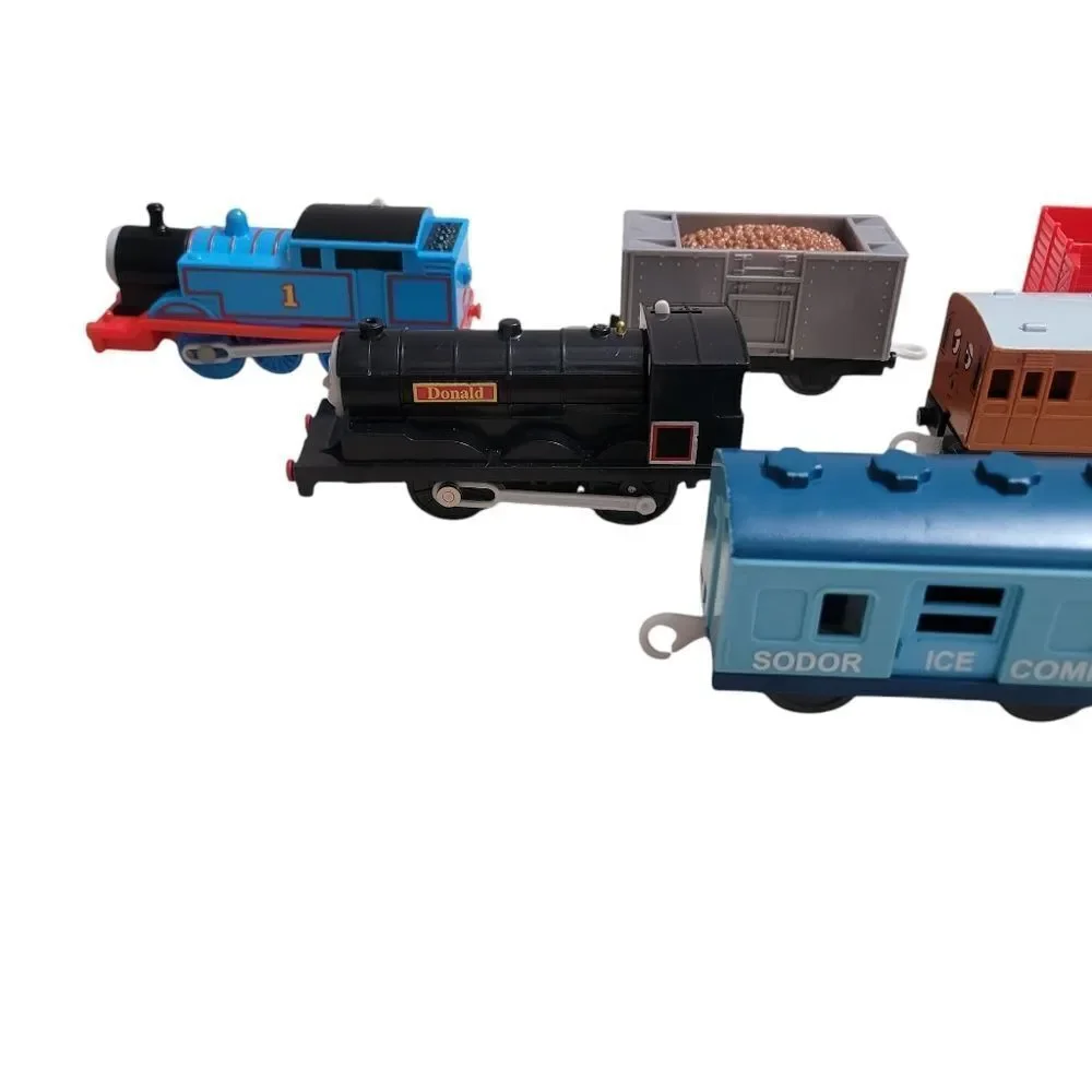 Bundle of thomas and friends train cars